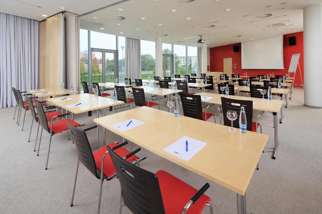 Orea Hotel Atrium Otrokovice Zewnętrze zdjęcie