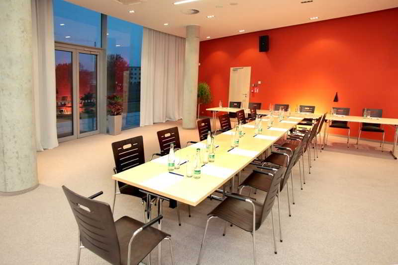 Orea Hotel Atrium Otrokovice Zewnętrze zdjęcie