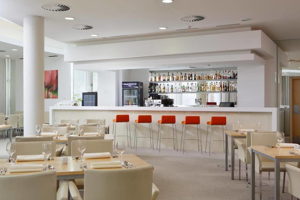 Orea Hotel Atrium Otrokovice Zewnętrze zdjęcie